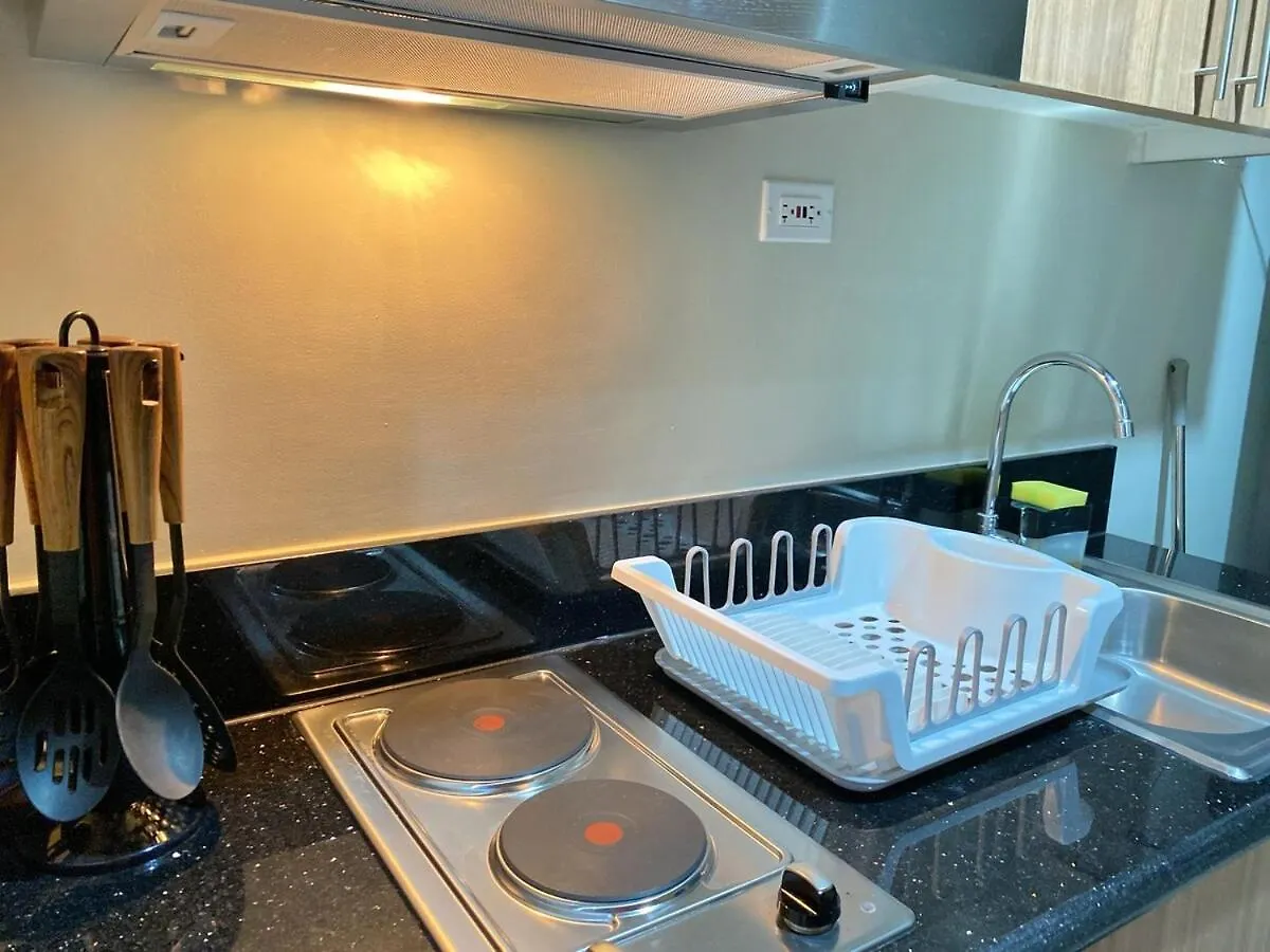Shore 3 - Unit Chloe - Brand New And Relaxing 1Br Manila Philippines